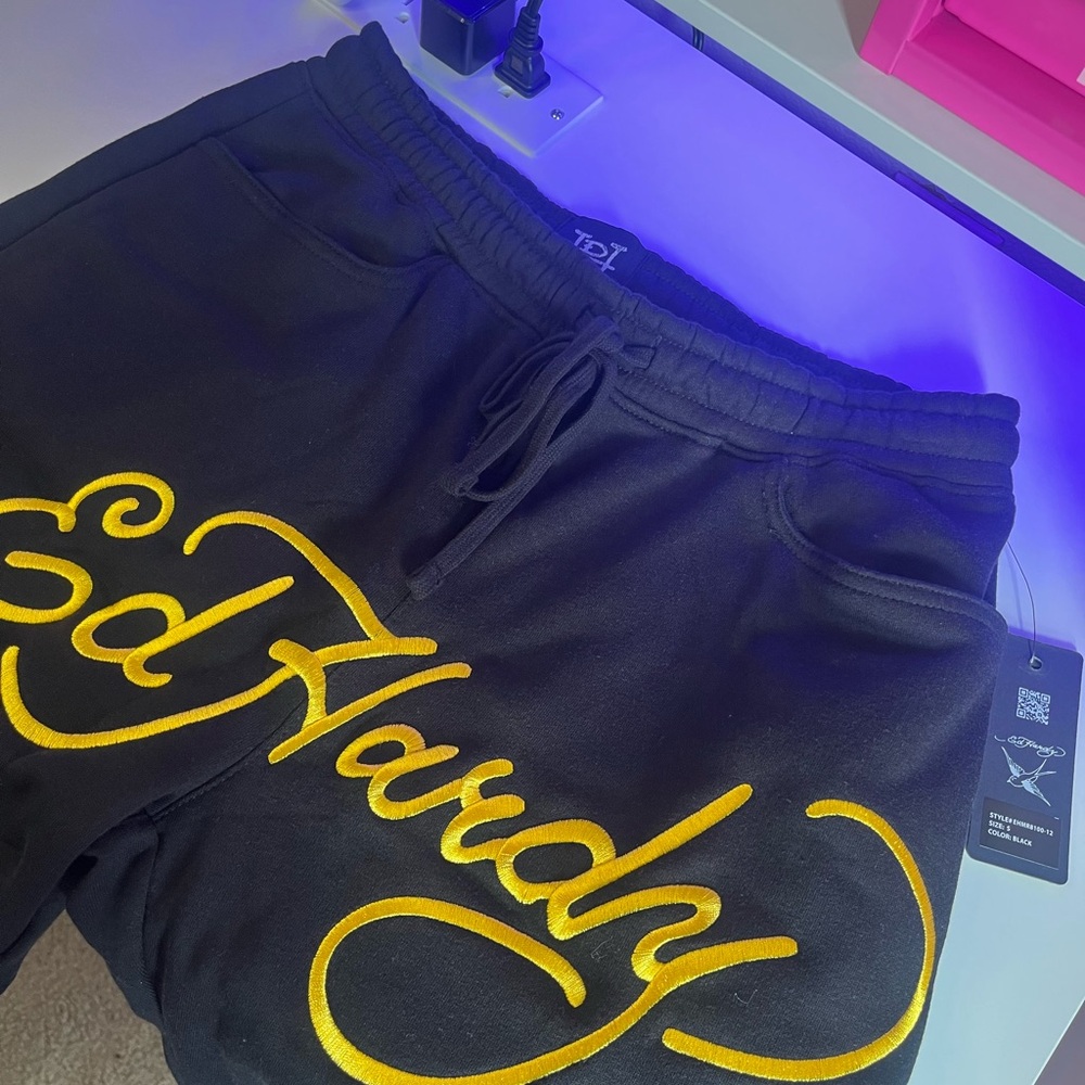 Ed Hardy Black fleece shorts with Yellow Logo Mens Size Small